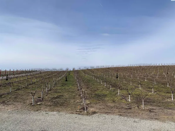 630 Moore Rd, Pasco, WA 99301