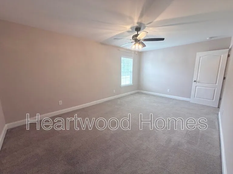 249 Blythe Creek Dr — Photo 32