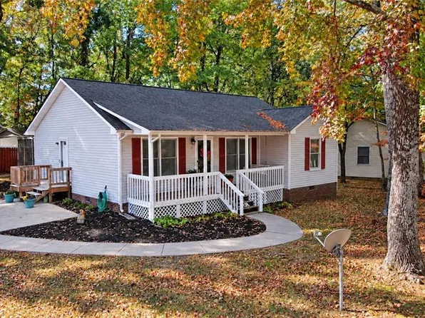 3 Teenia St, Thomasville, NC 27360