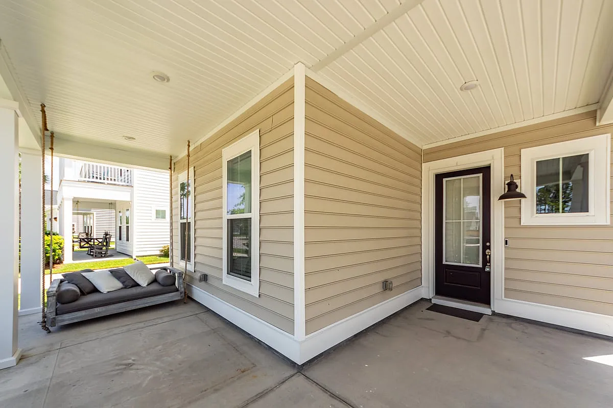 214 Narrowleaf Avenue — Photo 2