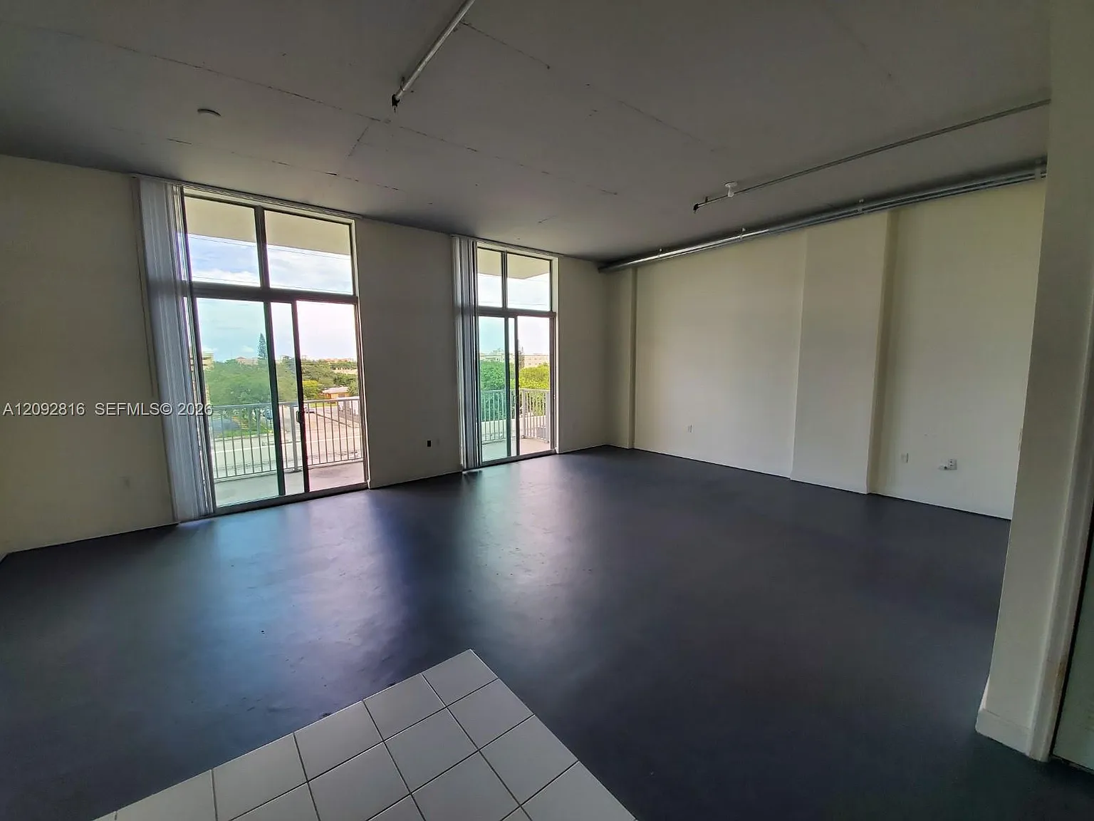 Lofts At Hollywood Statio — Photo 2