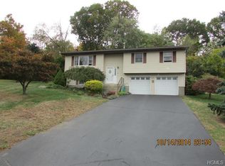 112 Creamery Dr, New Windsor, NY 12553