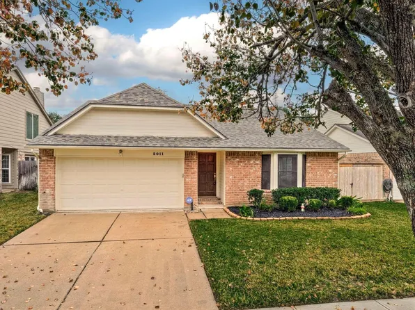 2011 Creek Valley Ln, Sugar Land, TX 77478