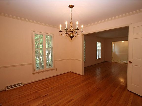 5th image of 2903 Greenbrook Dr