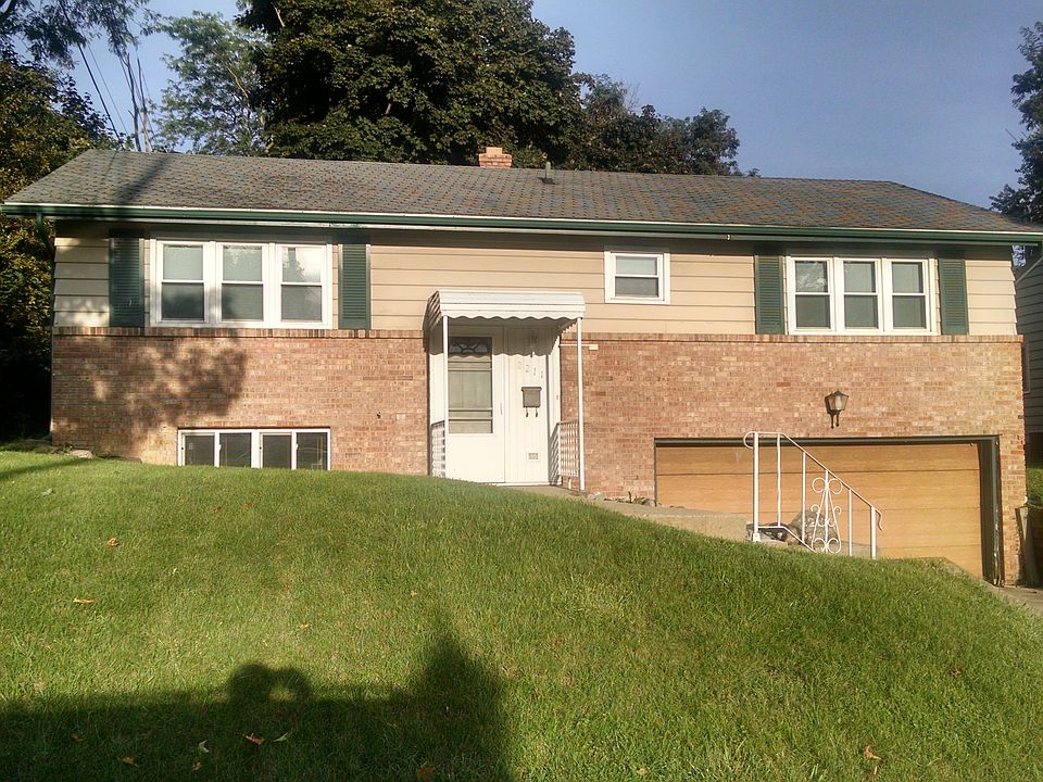 2nd image of 2211 Bedford Rd