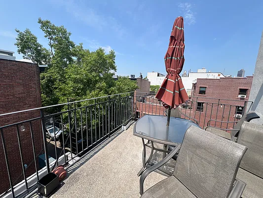 Rented by Triumph Property Group | media 4