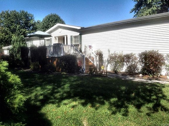 3rd image of 26013 Loop Dr