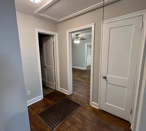 5th image of 1006 W Bessemer Ave