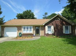 200 Raintree Cir, Jacksonville, NC 28540