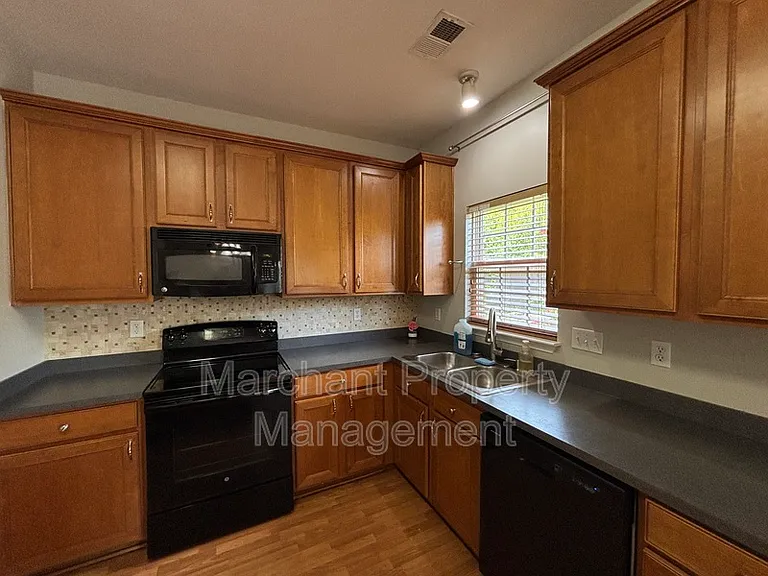 11 Joggins Dr — Photo 8
