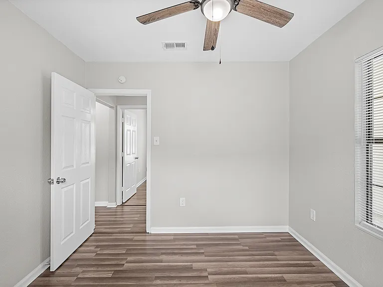 1322 Magnolia St — Photo 18