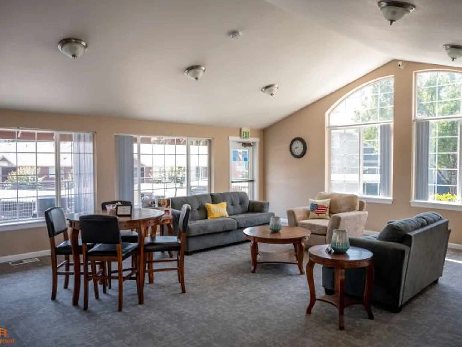 Vista Pointe Apartments in South Salem Oregon Comfortable Living Near Shopping and I5 — Photo 4