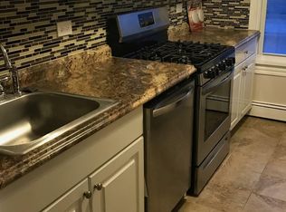 30 E Hawthorne Ave, Valley Stream, NY 11580