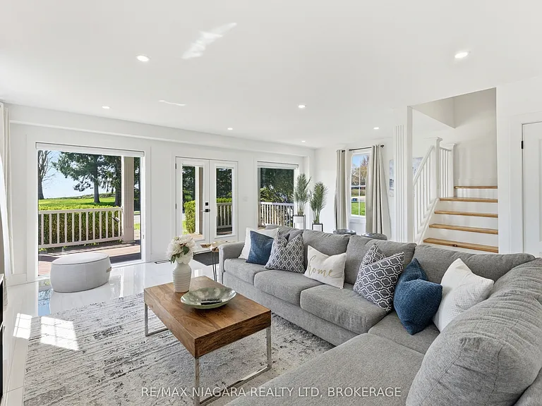 616 Lakeshore Rd — Photo 21