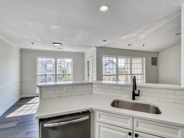 2501 Coleridge Dr #3D — Photo 18