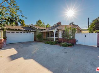 6933 Columbus Ave, Van Nuys, CA 91405