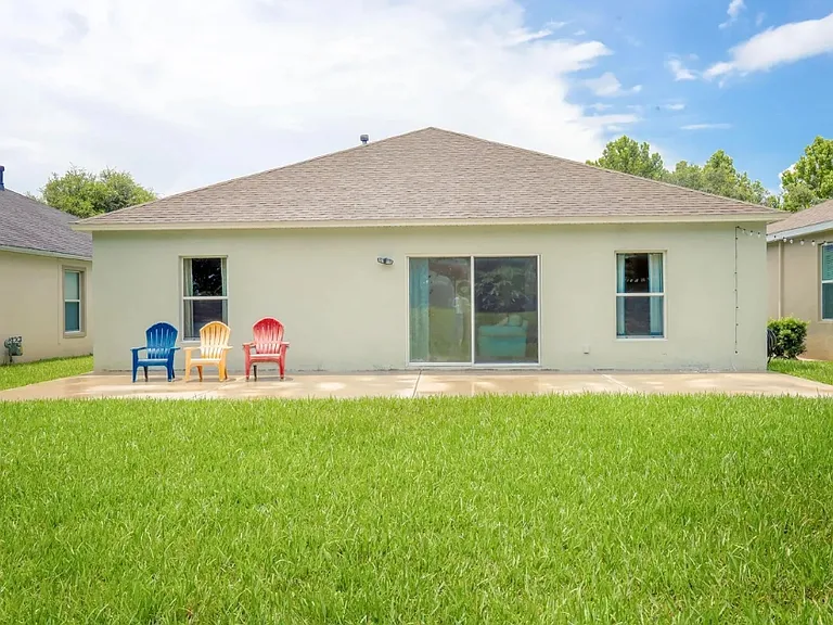115 Gladesdown Ct — Photo 6