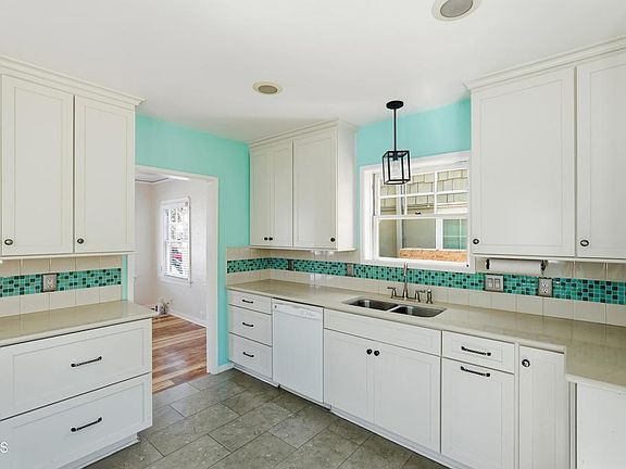 3rd image of 1713 Miramar Dr