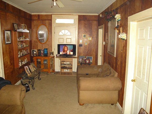 2nd image of 1120 Pleasant St