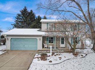 311 Lexington Dr, Waunakee, WI 53597