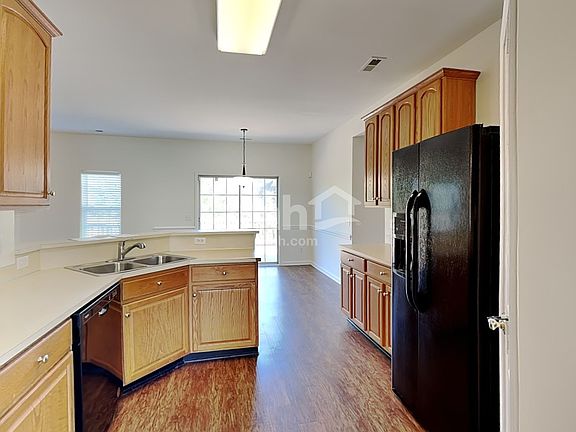4th image of 7346 Daerwood Pl
