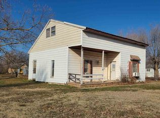 224 S 3rd Ave, Fairview, OK 73737