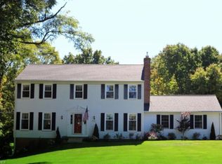 10267 Fairmount Rd, Newbury, OH 44065