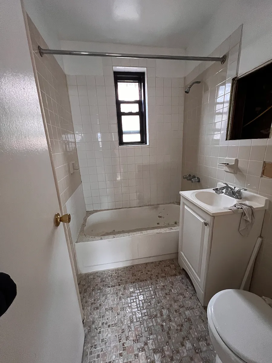 Building Photo - 110 Belgrove Dr #3A