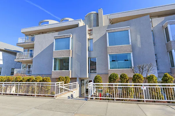Sold by Fillmore | media 7