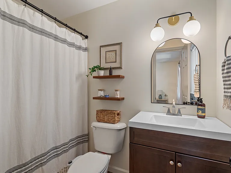 4233 Timberwood Dr — Photo 6