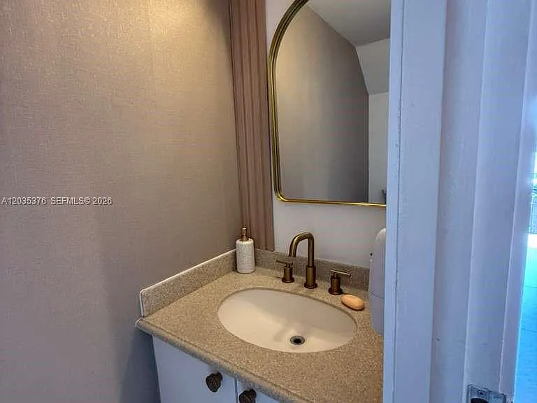 431 NW 82nd Ave #913 — Photo 5