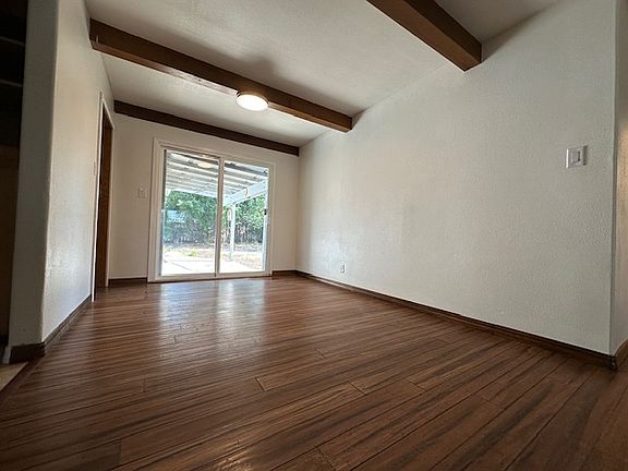 3rd image of 1846 Calhoun Way