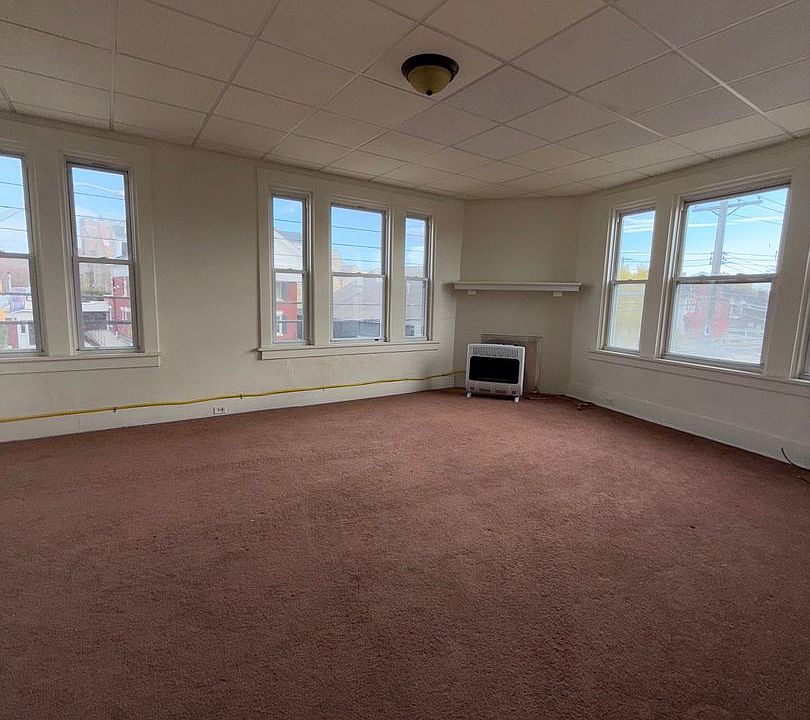 1st image of 401 Lincoln Ave