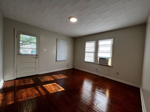 2nd image of 118 Saint Michael St #118