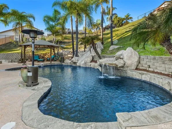 8972 La Cintura Ct, San Diego, CA 92129