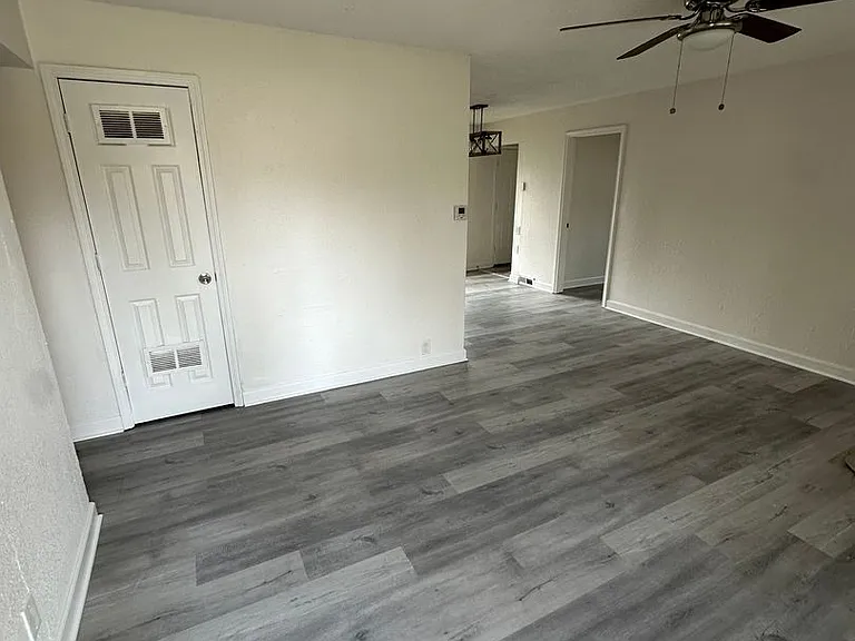 11354 Sycamore Ter — Photo 2