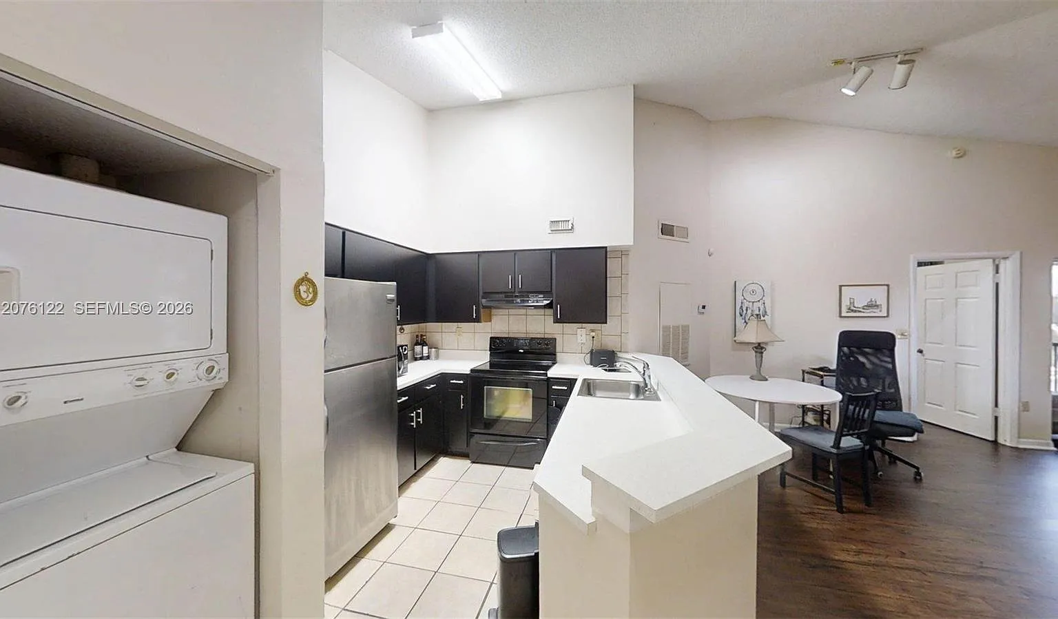 Marina Oaks Condo — Photo 4