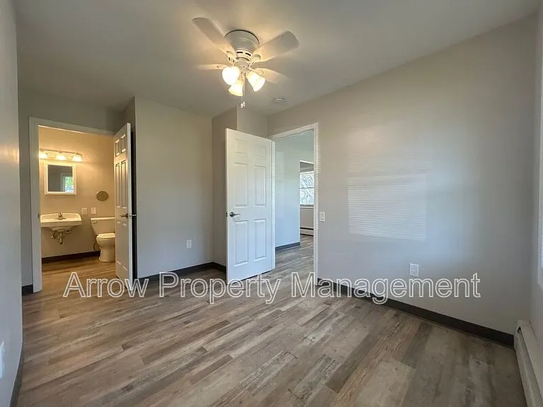 407 H St #7-2 — Photo 7