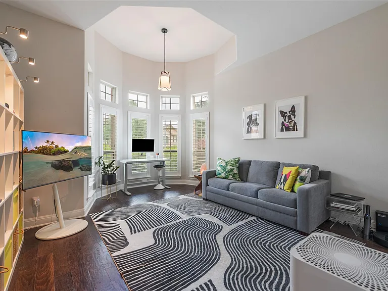 12305 Lostwood Cir — Photo 18