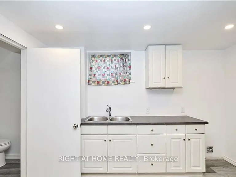 6357 Dorchester Rd — Photo 20
