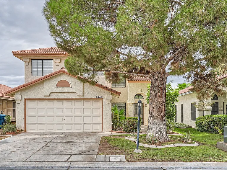4844 Maryvale Dr — Photo 1