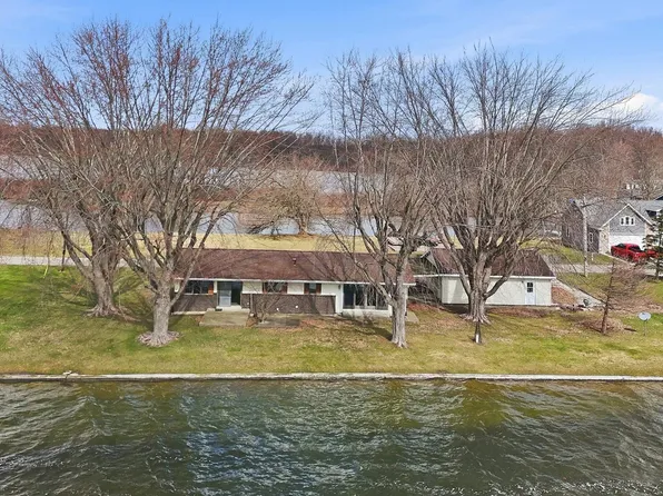 690 E 635 S, Wolcottville, IN 46795