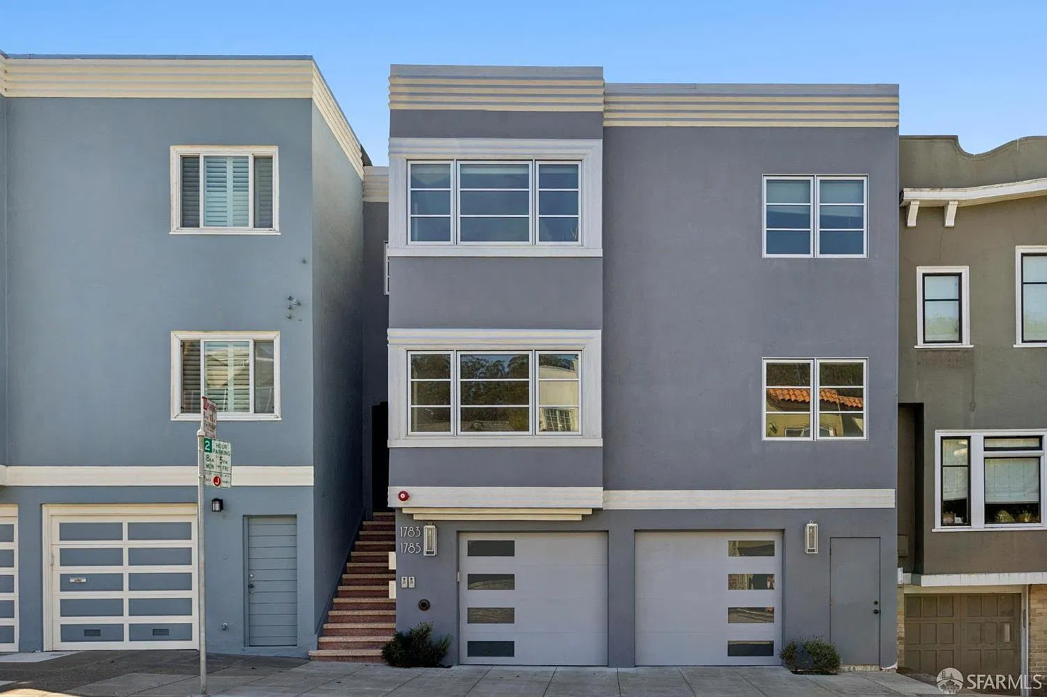 3 bed, 4.0 bath, 2550 sqft, $12,500 — Photo 1