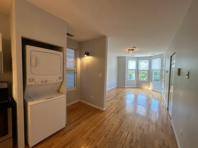 1503 W Nelson St #3F — Photo 6