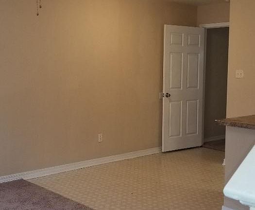 4th image of 17251 Avondale Cir