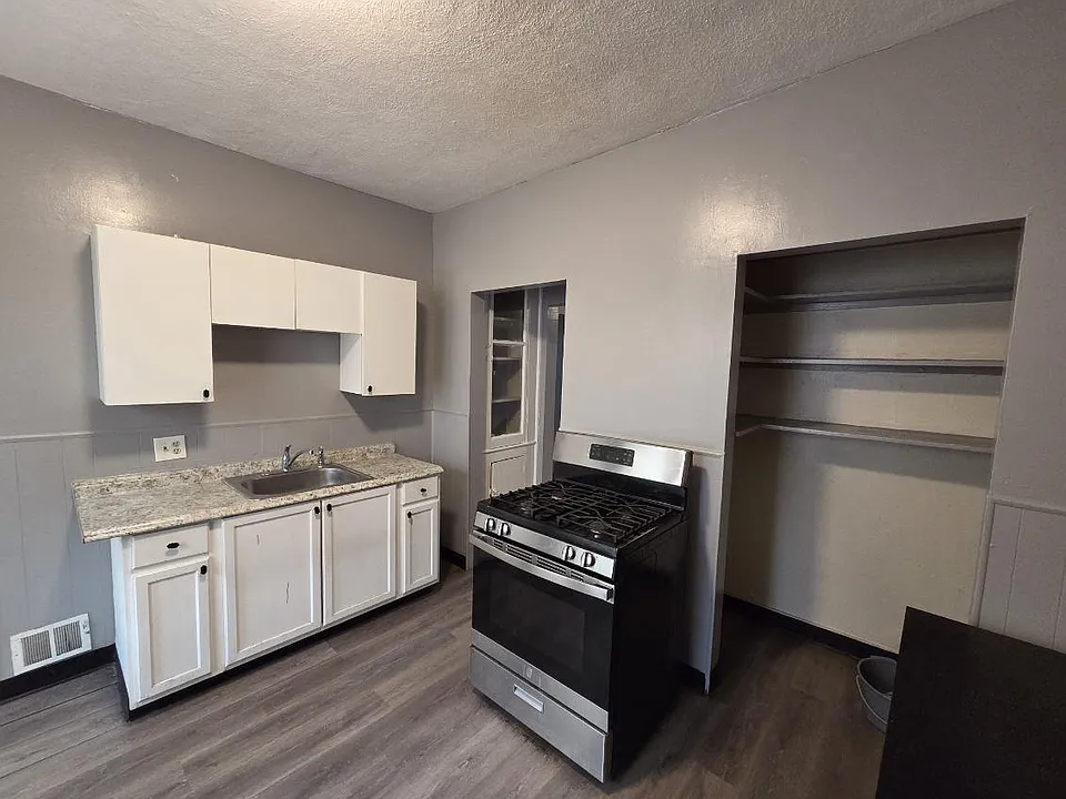 57 Cushing Ave #2