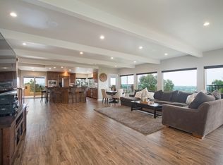 6487 Elmhurst Dr, San Diego, CA 92120