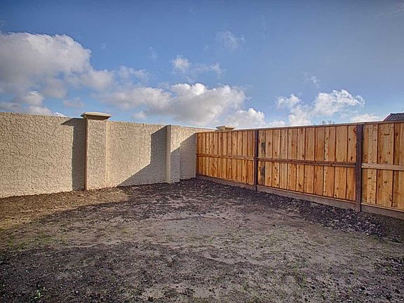 Homesite 27 - Backyard