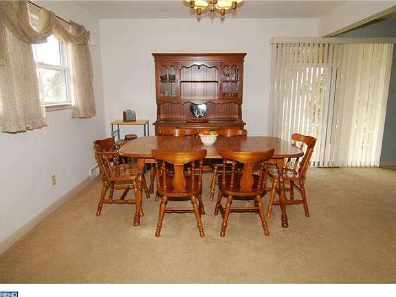 4th image of 2404 Bressler Dr