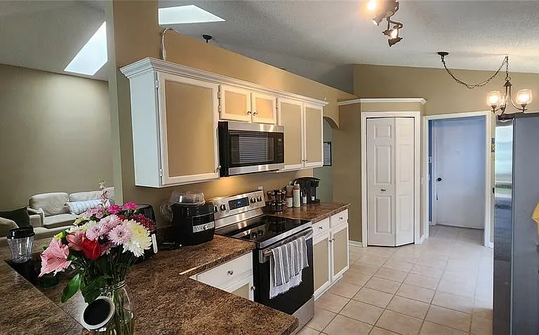 10719 Cherry Oak Cir — Photo 12